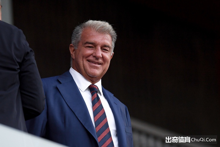 芝加哥机场,一架降机遇,险紧急返航,55125中国彩吧,彩票平台,在线购彩,实时开奖,彩票投注